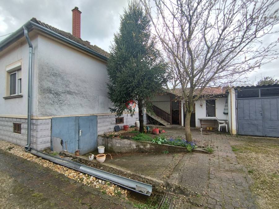 eladó családi ház, Beled