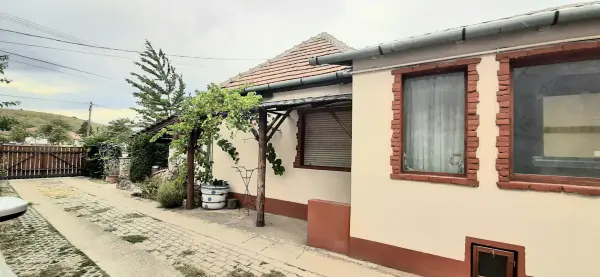 Eladó családi ház, Csomád 6 szoba 251 m² 149.9 M Ft