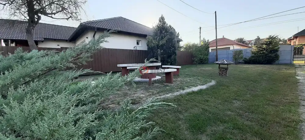 Pest megye - Erdőkertes