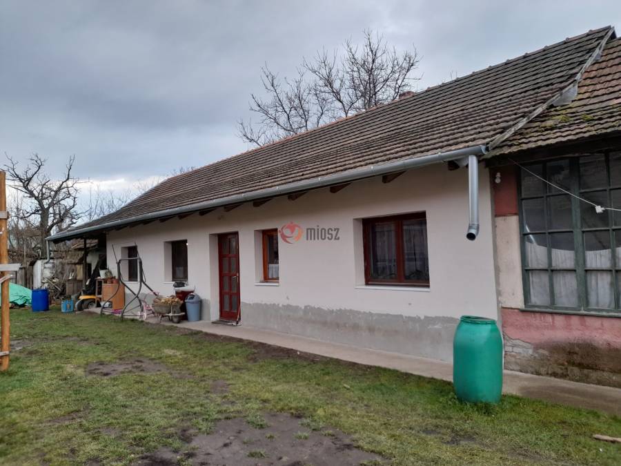eladó családi ház, Letkés