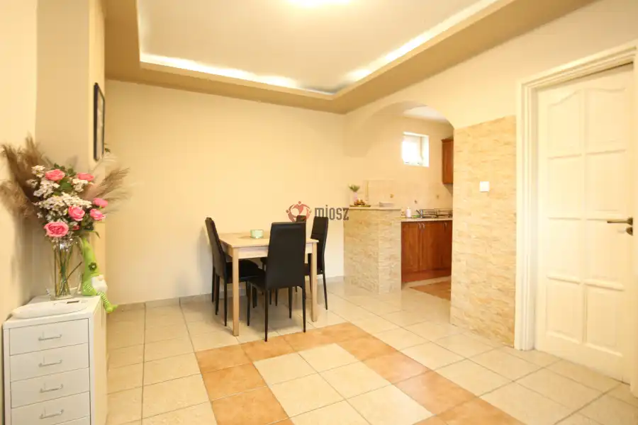 eladó családi ház, Nézsa