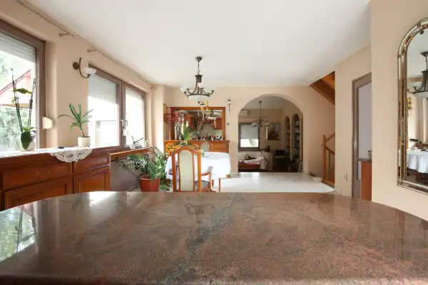 Eladó családi ház, Szentendre 8+1 szoba 385 m² 199 M Ft