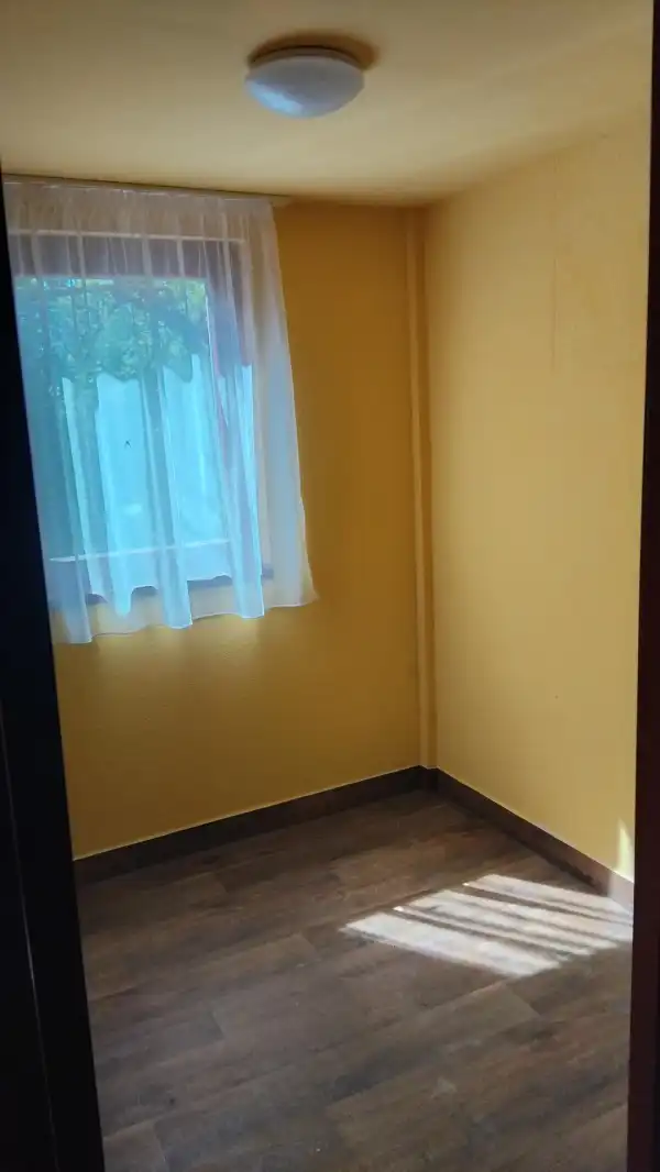 Eladó családi ház, Szigetmonostor 1+1 szoba 37 m² 33.9 M Ft