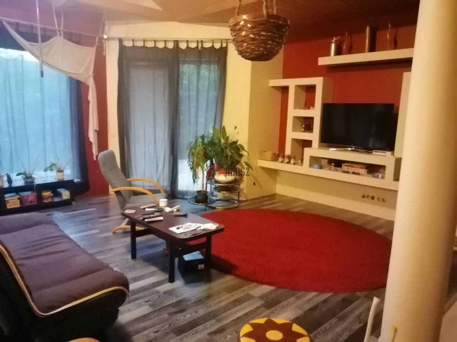 eladó családi ház, Sződ