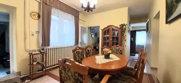 Eladó családi ház, Vác 4 szoba 100 m² 89.9 M Ft