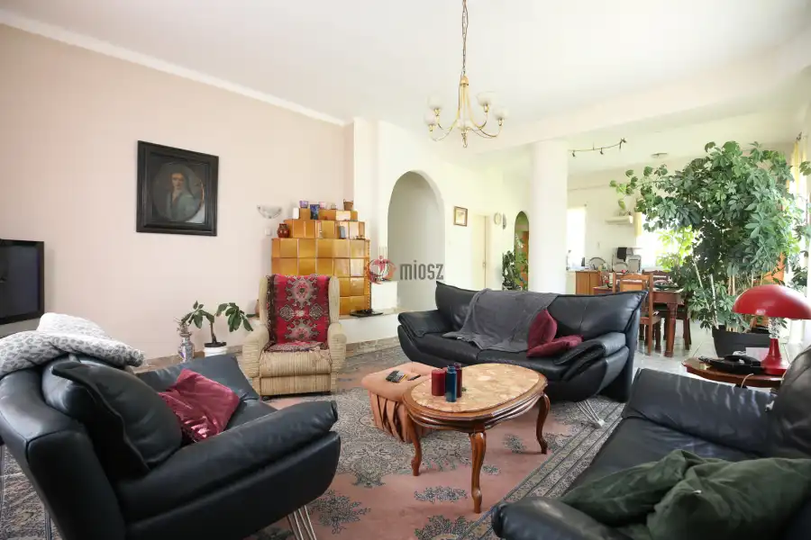 eladó családi ház, Vác