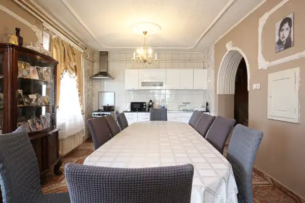 Eladó családi ház, Vác 5 szoba 110 m² 85 M Ft