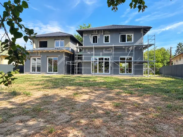 Eladó ikerház, Dunakeszi 5 szoba 170 m² 189.9 M Ft