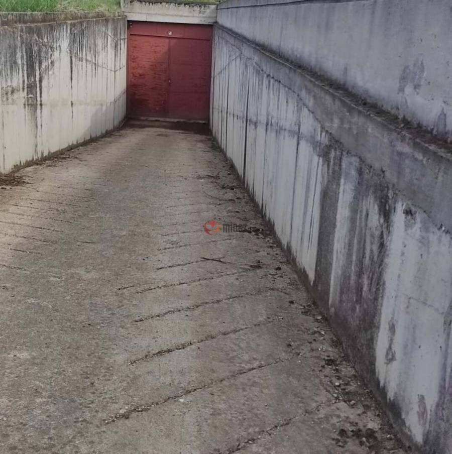 eladó ipari ingatlan, Kismaros