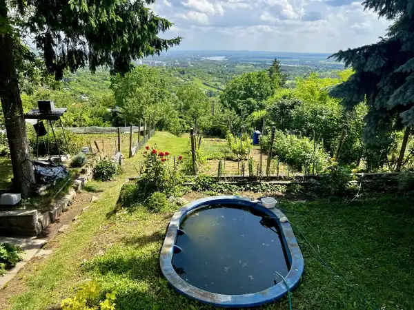 Eladó nyaraló, Vác 1 szoba 30 m² 26.7 M Ft