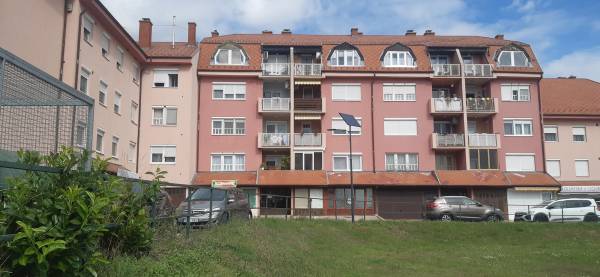 eladó panellakás, Balatonalmádi