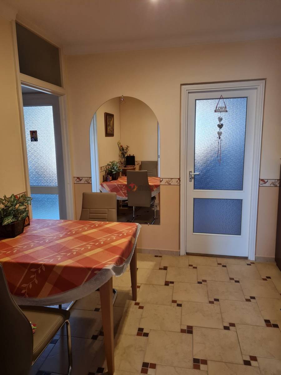 eladó panellakás, Dunakeszi