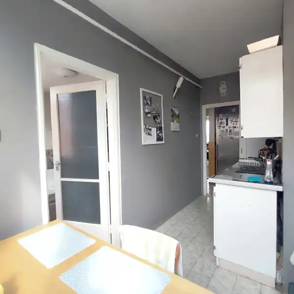 Eladó panellakás, Vác 2 szoba 57 m² 46.9 M Ft