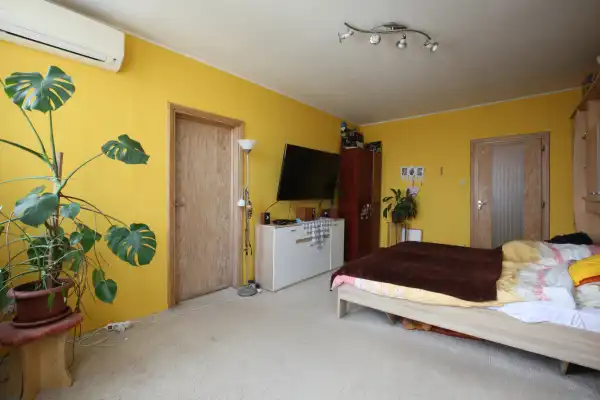 Eladó panellakás, Vác 2 szoba 53 m² 47.9 M Ft