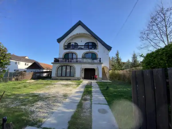 Eladó panzió, Göd 5 szoba 228 m² 130 M Ft