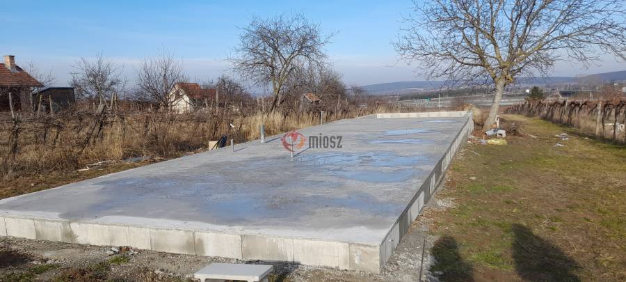 eladó  Szőlős, Sopron