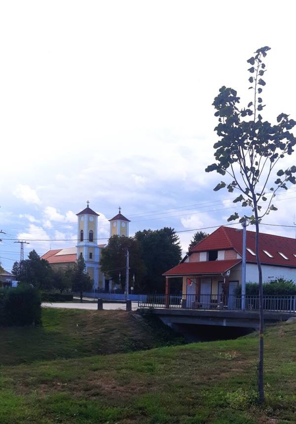 eladó téglalakás, Polgárdi