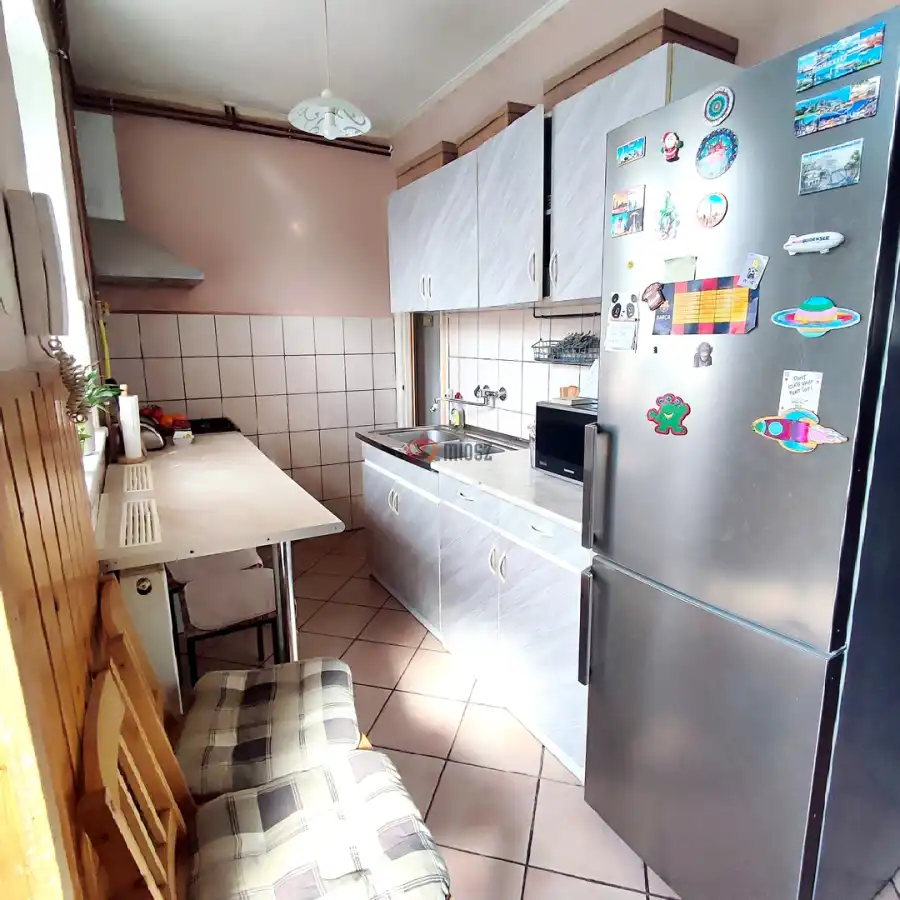 eladó téglalakás, Vác